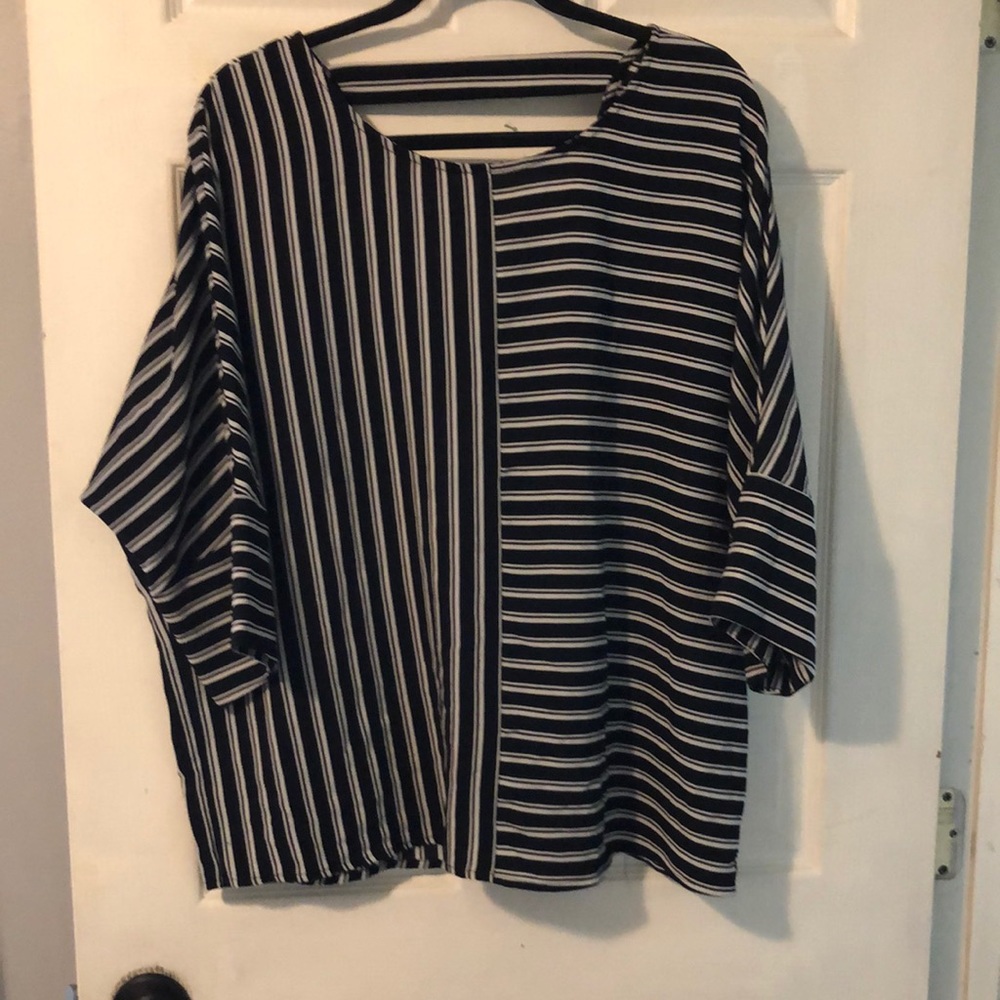 Woman’s apt.9 size XL3/4 sleeve top